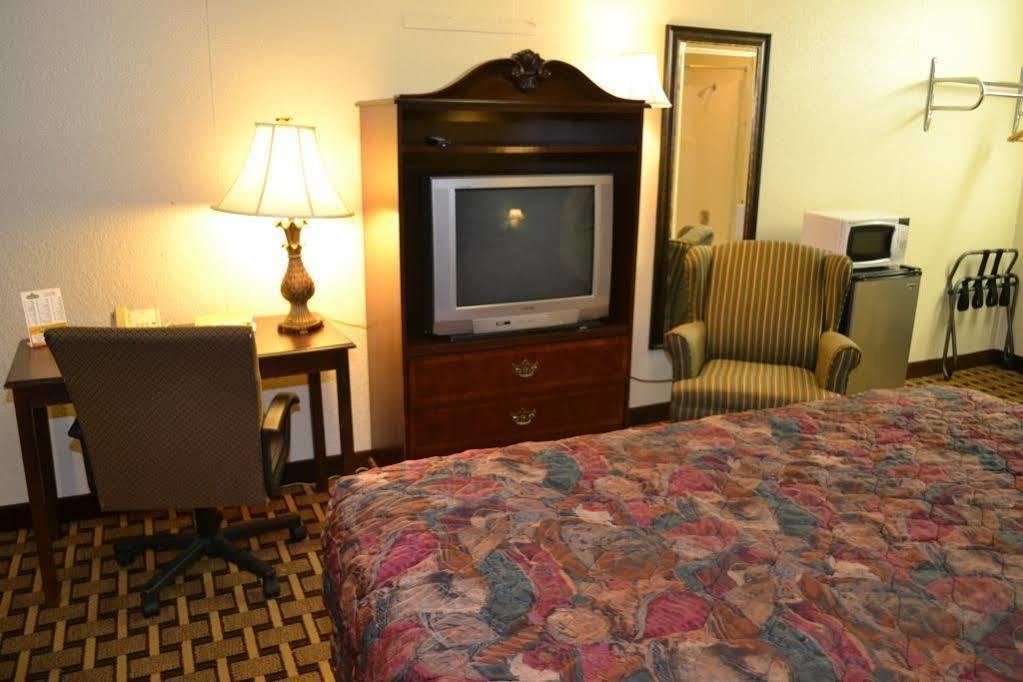 Masters Inn Augusta Washington Rd, I-20 ภายนอก รูปภาพ