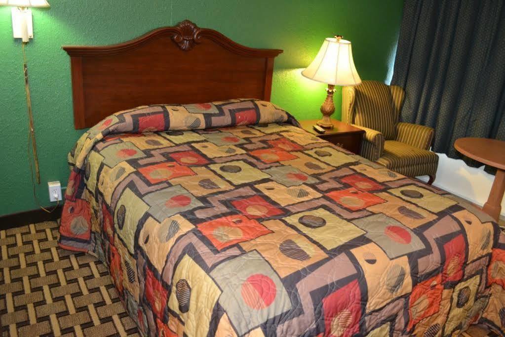 Masters Inn Augusta Washington Rd, I-20 ภายนอก รูปภาพ